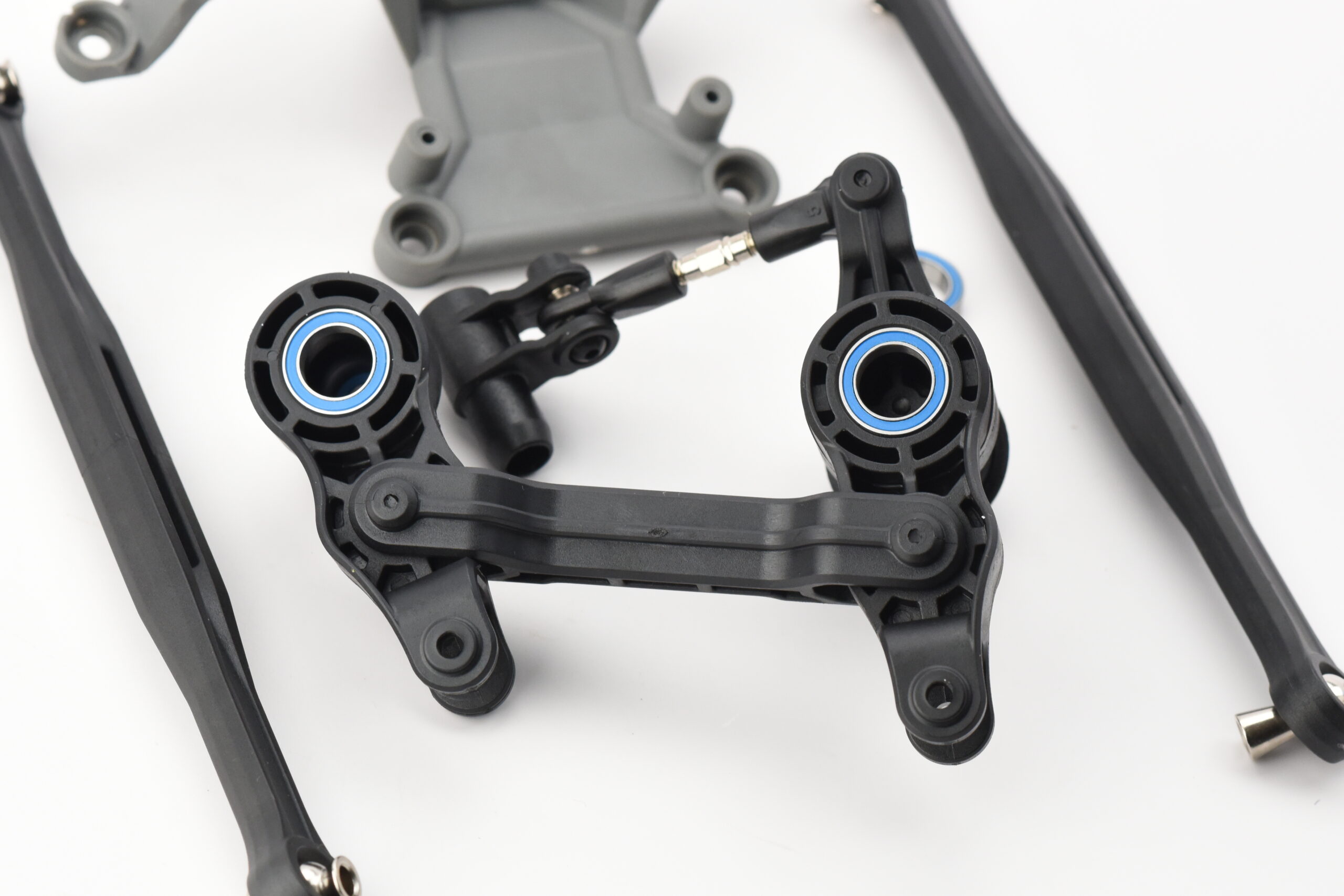 Fits X-MAXX TRAXXAS 77086-4 - Assembled BELLCRANKS w/ Steering Link, Bearings, Servo Saver, Drag Link, Servo Horn, Toe Links