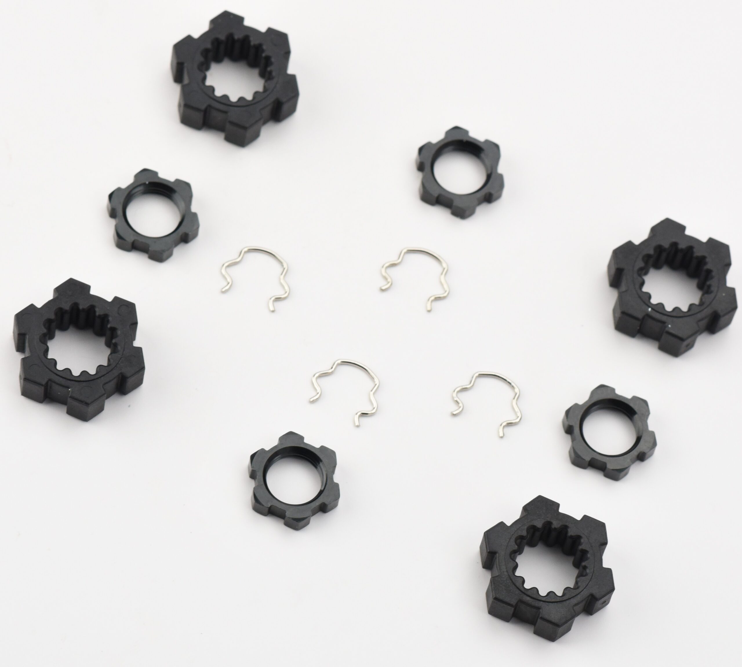 Traxxas XRT Black Hubs Nuts (2) Fits XRT X-MAXX ULT TRAXXAS Wheel Hubs BLACK 17mm Splined serrated Nuts & Clips