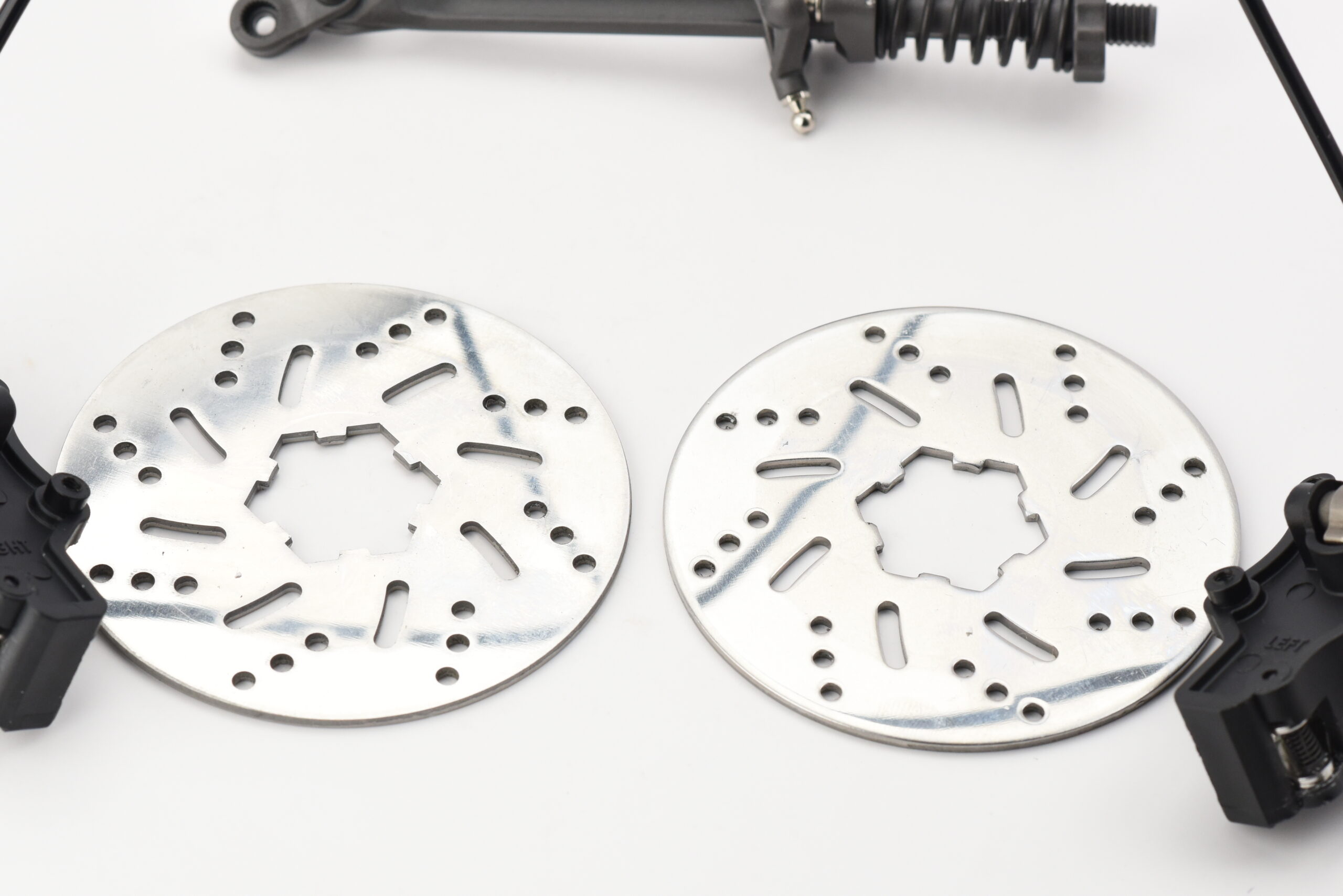 Traxxas Sand Car Breaking System (2) Fits SAND CAR BRAKES, Calipers, pads, disc, cables, Brake Linkage Assembly with spring Traxxas 109076-4