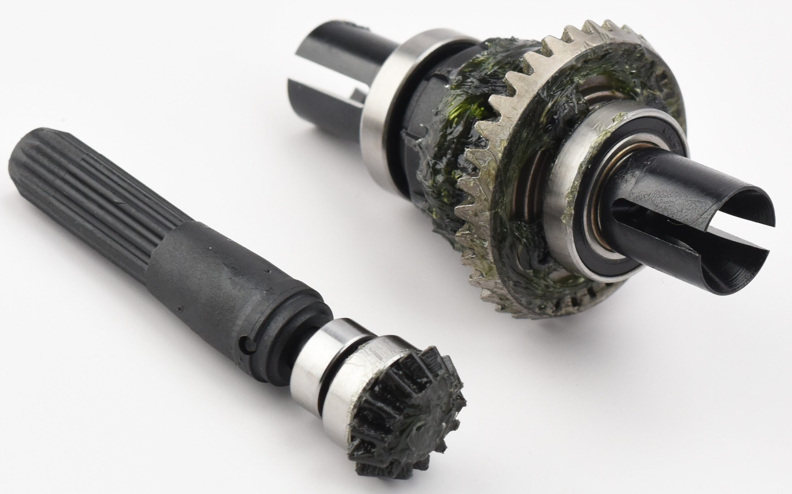 Fits Traxxas Unlimited Desert Racer UDR Front DIFFERENTIAL assembled, Shaft