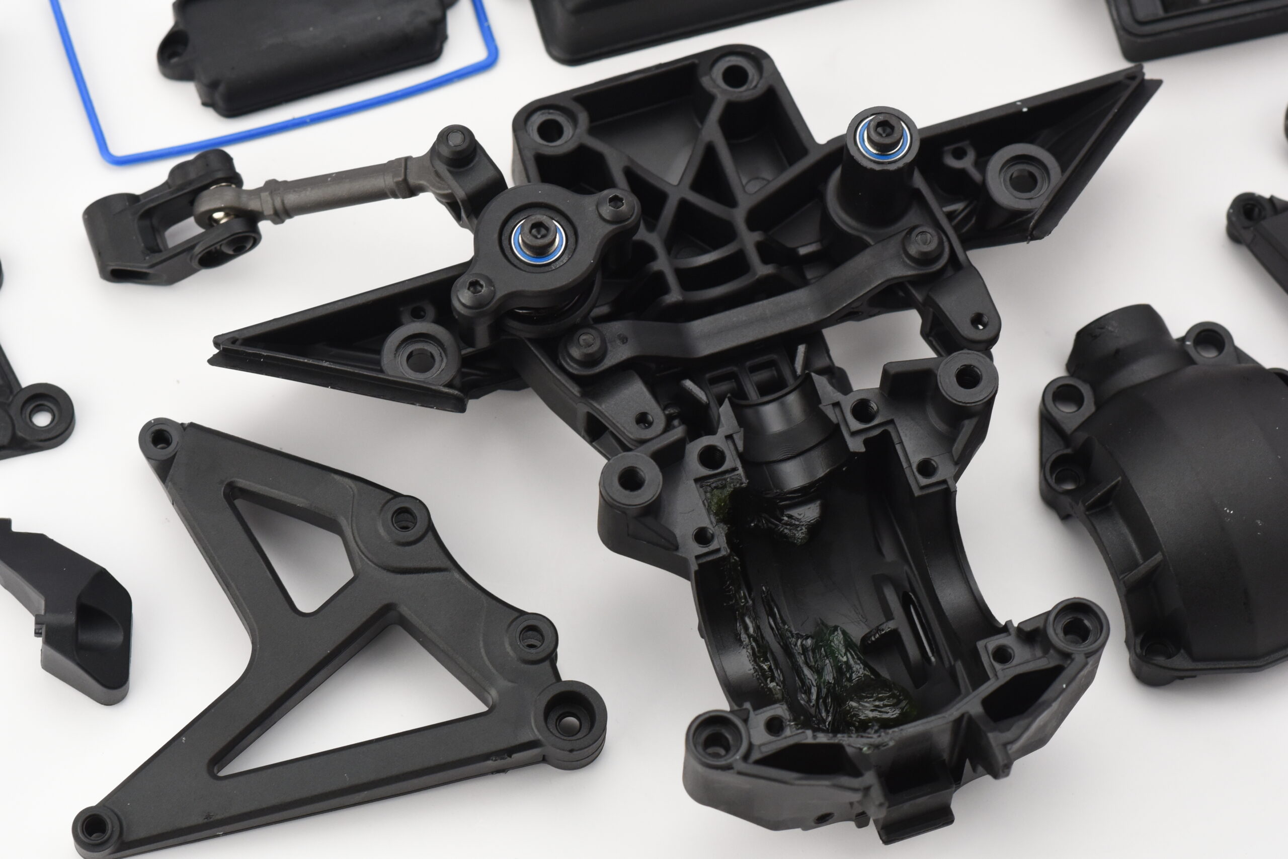 Fits Traxxas Unlimited Desert Racer UDR STEERING Assembly with front bulkhead, Receiver Box, Antena, Rear Shock Mounts, Diff Housing, Jumper Plug