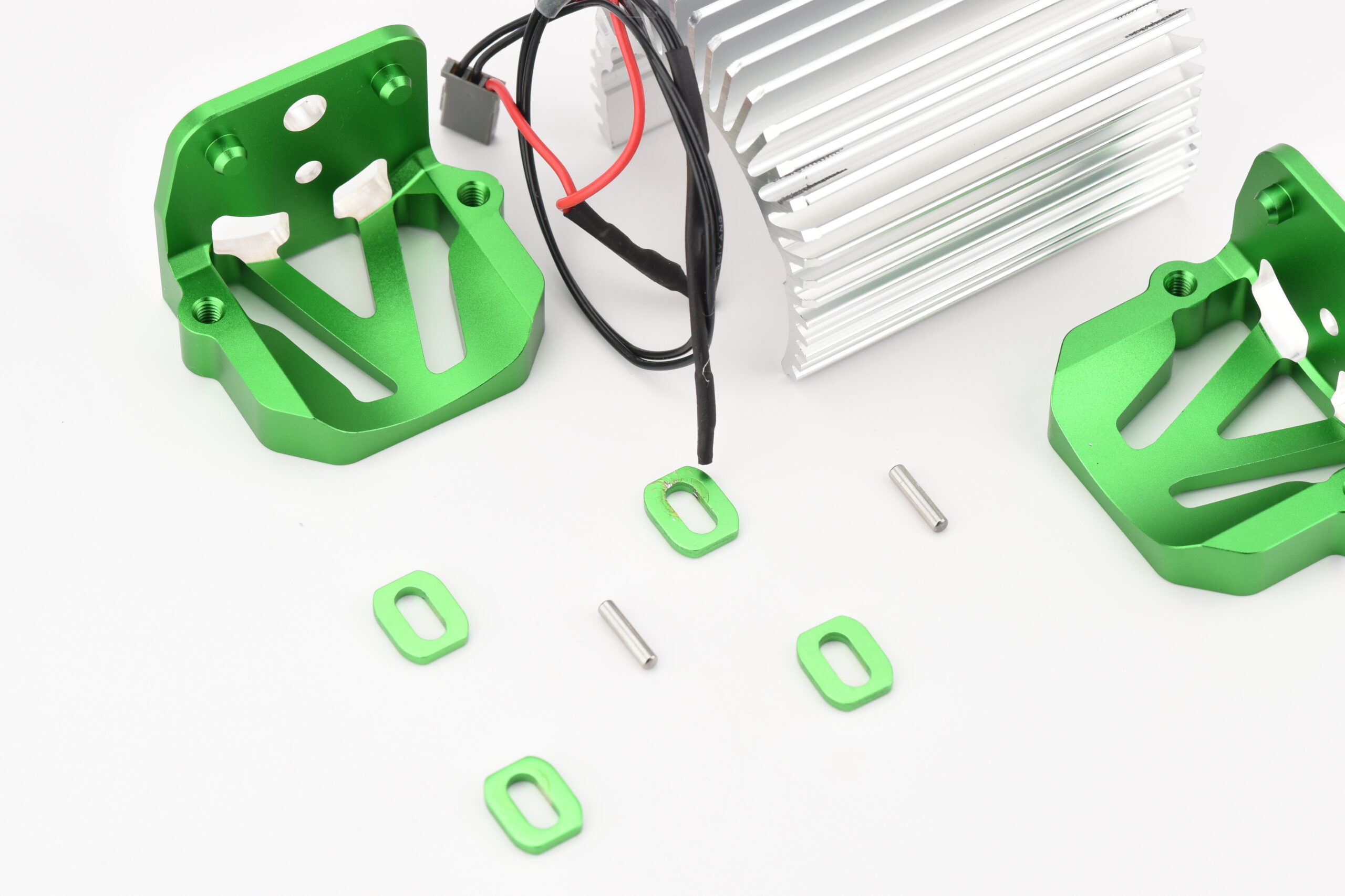 Traxxas X-Maxx Heat Sink and Motor Mounts (3) Fits X-MAXX Ultimate Aluminum Heat Sink & Green Motor Mounts Traxxas 77097-4