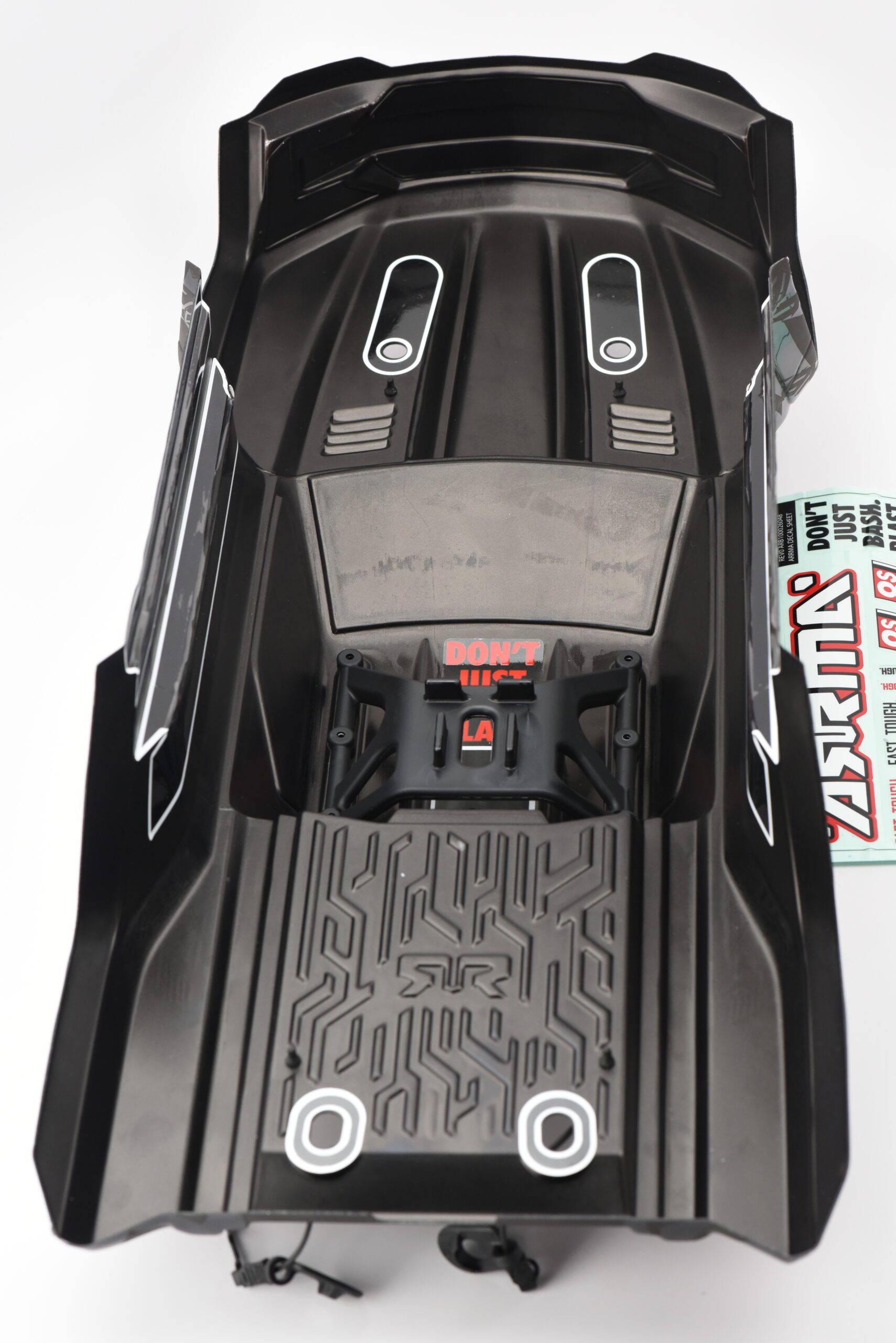 Arrma Kraton 8s EXB Body (5) KRATON 8S EXB - Body Shell (V2 Black polycarbonate cover & Body Pins ARA5808V2)