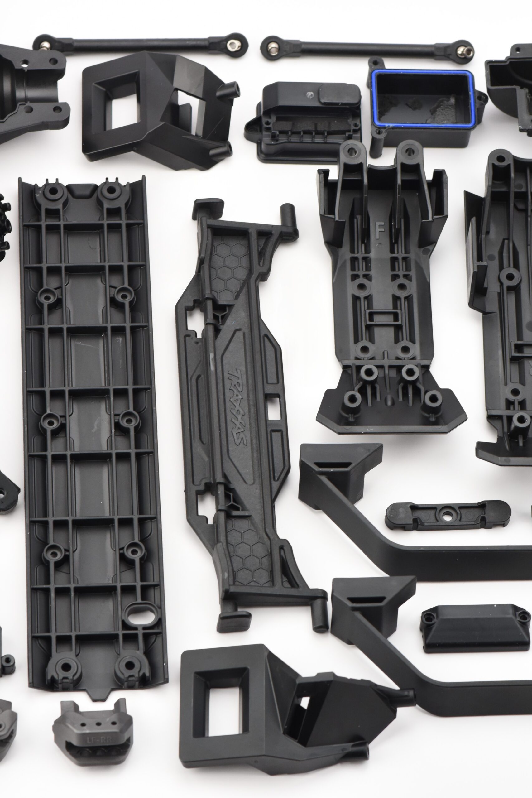 Traxxas Maxx Slash Plastic Chassis Parts (3) Fits Maxx Slash Plastic Set (Bulkheads, skid plates Brace box Traxxas 102076-4)