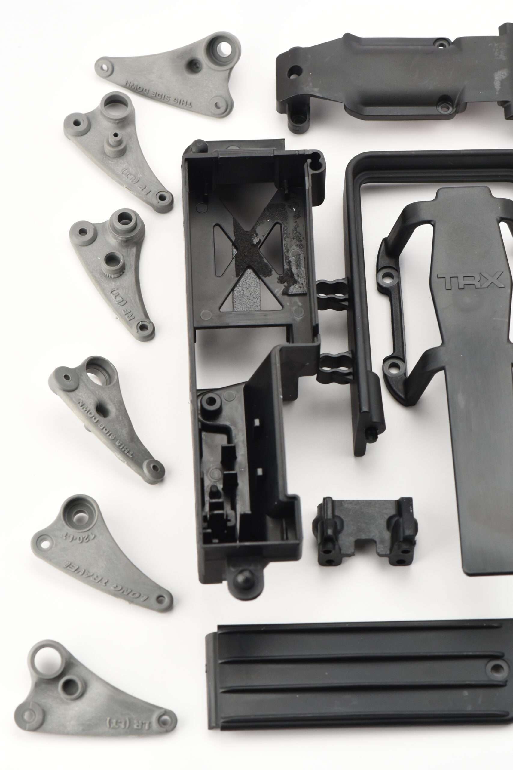 Traxxas Nitro Revo 3.3 Plastic Parts (2) Fits Traxxas Nitro Revo 3.3 PLASTIC SET SKID PLATES, RollBar Radio Tray, Rockers