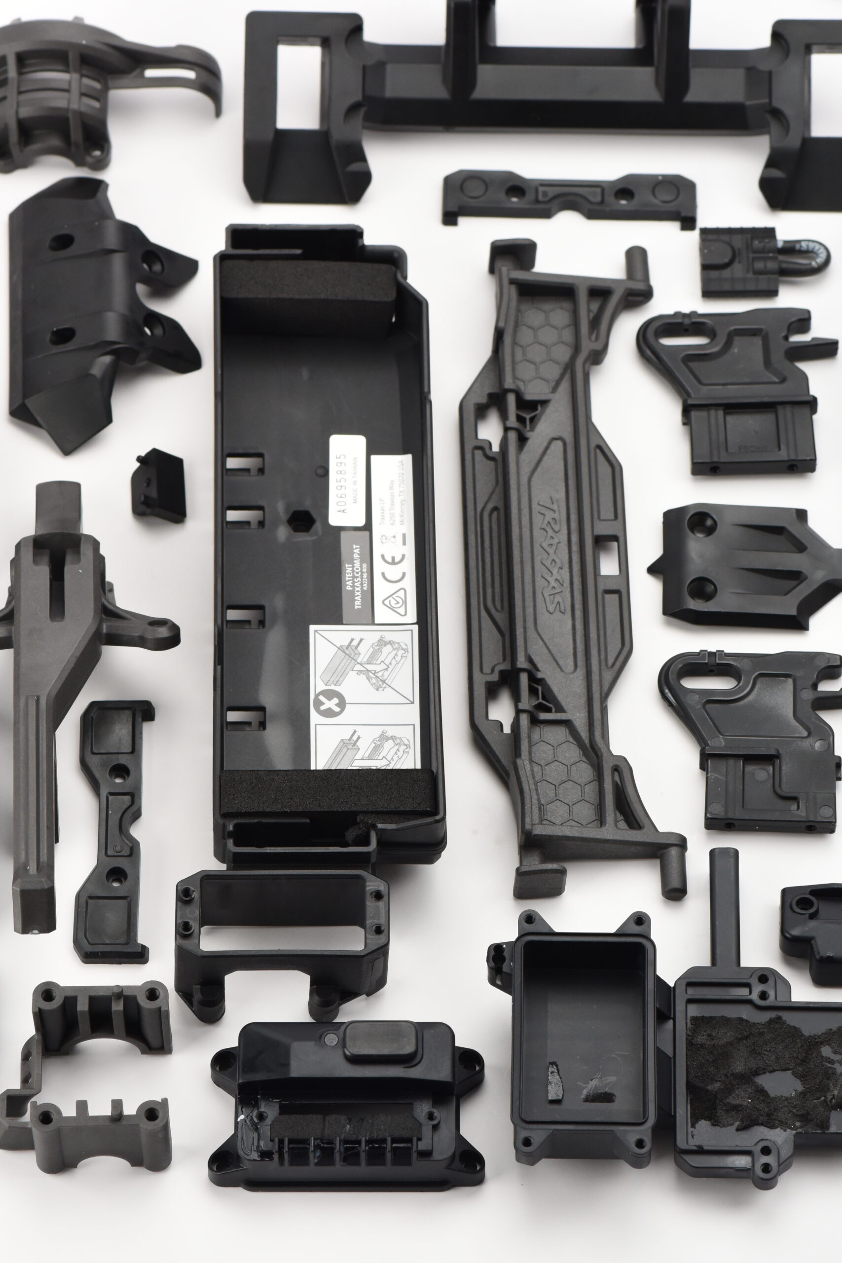 Fits Traxxas Sledge PLASTIC SET, Side Guards, Battery Tray, Roll Tower, Chassis/Wing Braces 95076-4