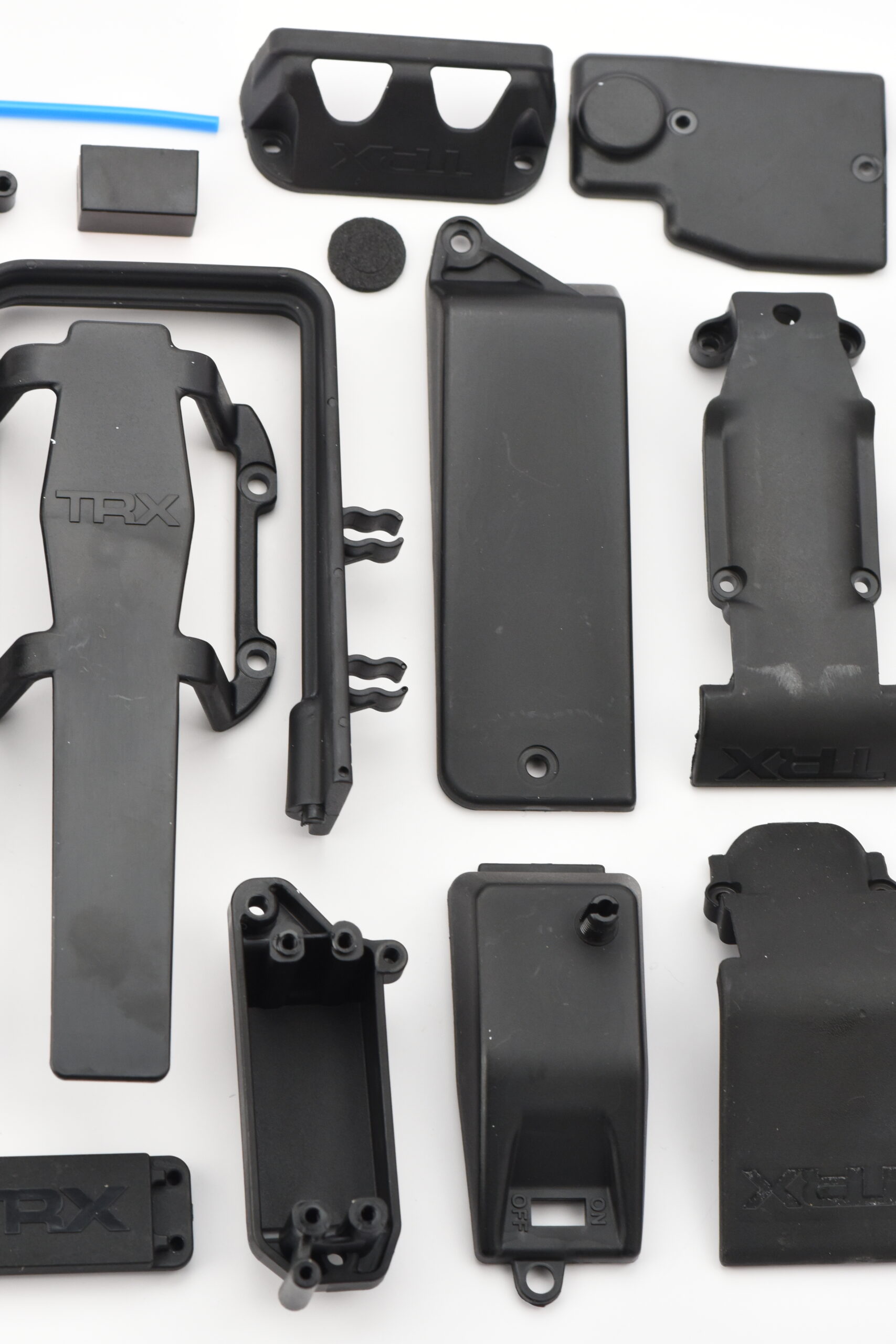 Fits Traxxas Slayer PRO 4x4 PLASTIC SET (skids RX Box 5923 5324X Nerfs Mounts)