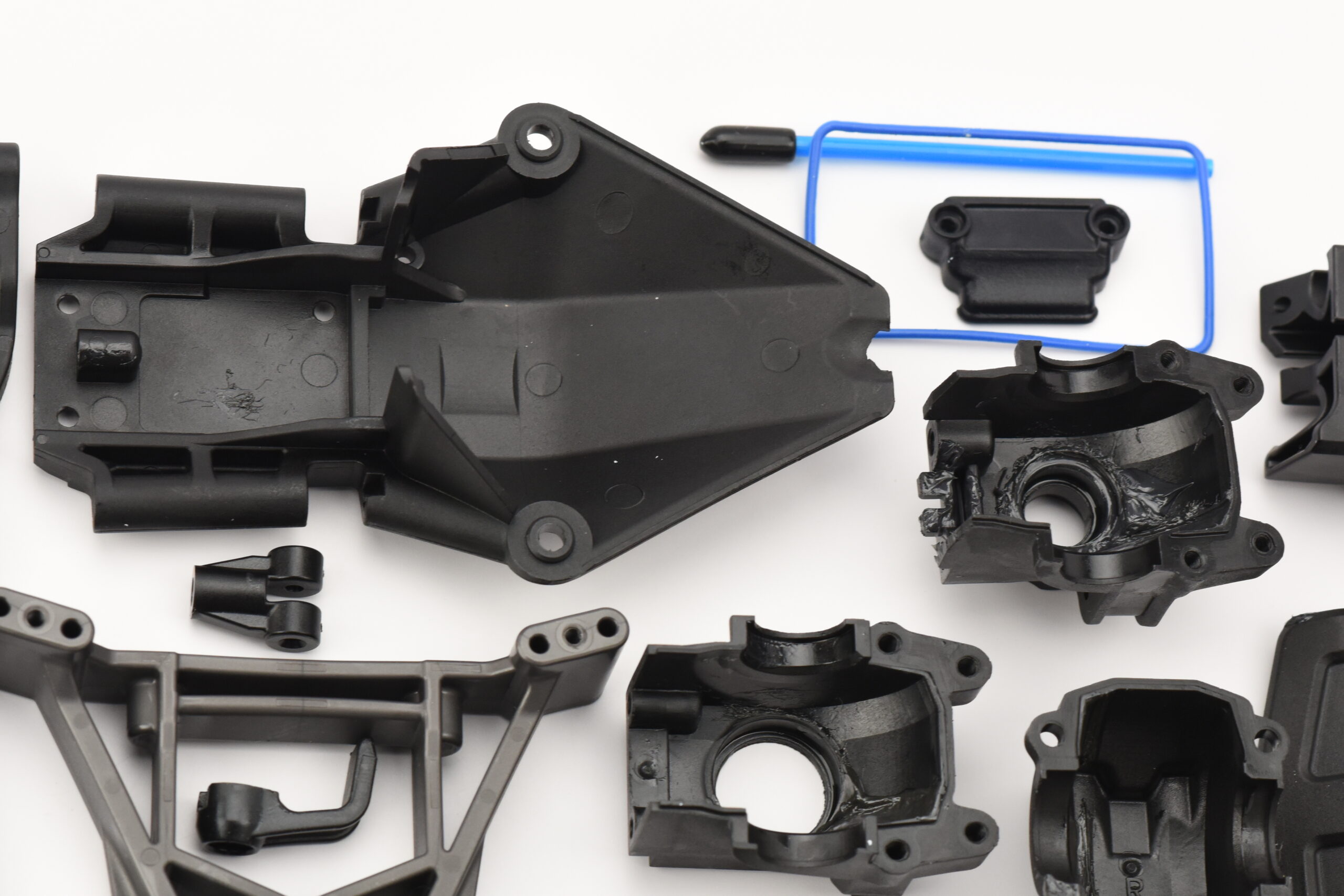 Traxxas Stampede 4x4 Plastic Chassis Parts (5) Traxxas Stampede 4x4 VXL Receiver Box, diff housing, bulkhead shock towers hoss