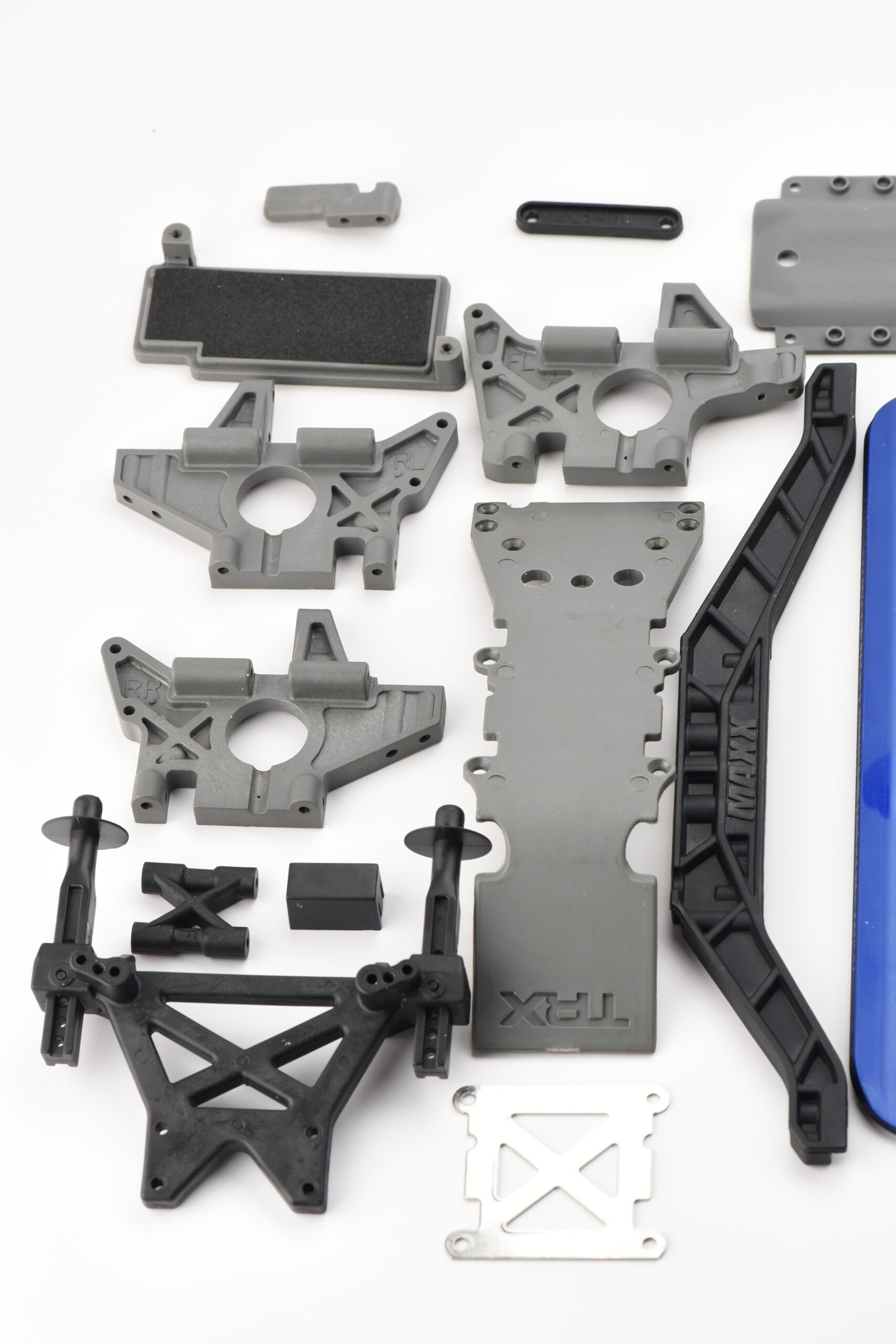 Traxxas T-Maxx 3.3 Chassis Parts (2) Fits Traxxas T-Maxx 3.3 49077-3 - CHASSIS 5122X 5197R (bulkhead towers skids)