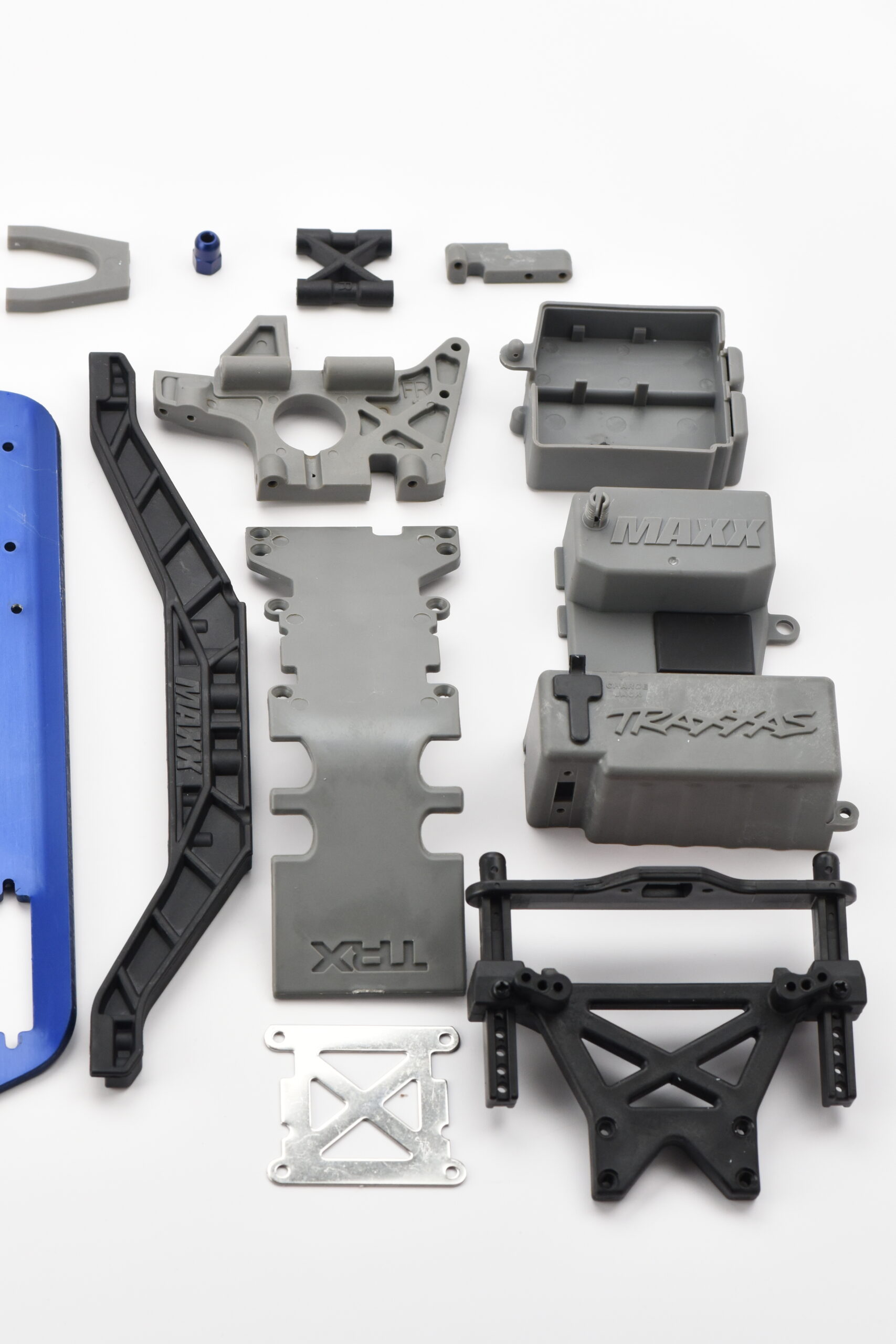 Traxxas T-Maxx 3.3 Chassis Parts (4) Fits Traxxas T-Maxx 3.3 49077-3 - CHASSIS 5122X 5197R (bulkhead towers skids)