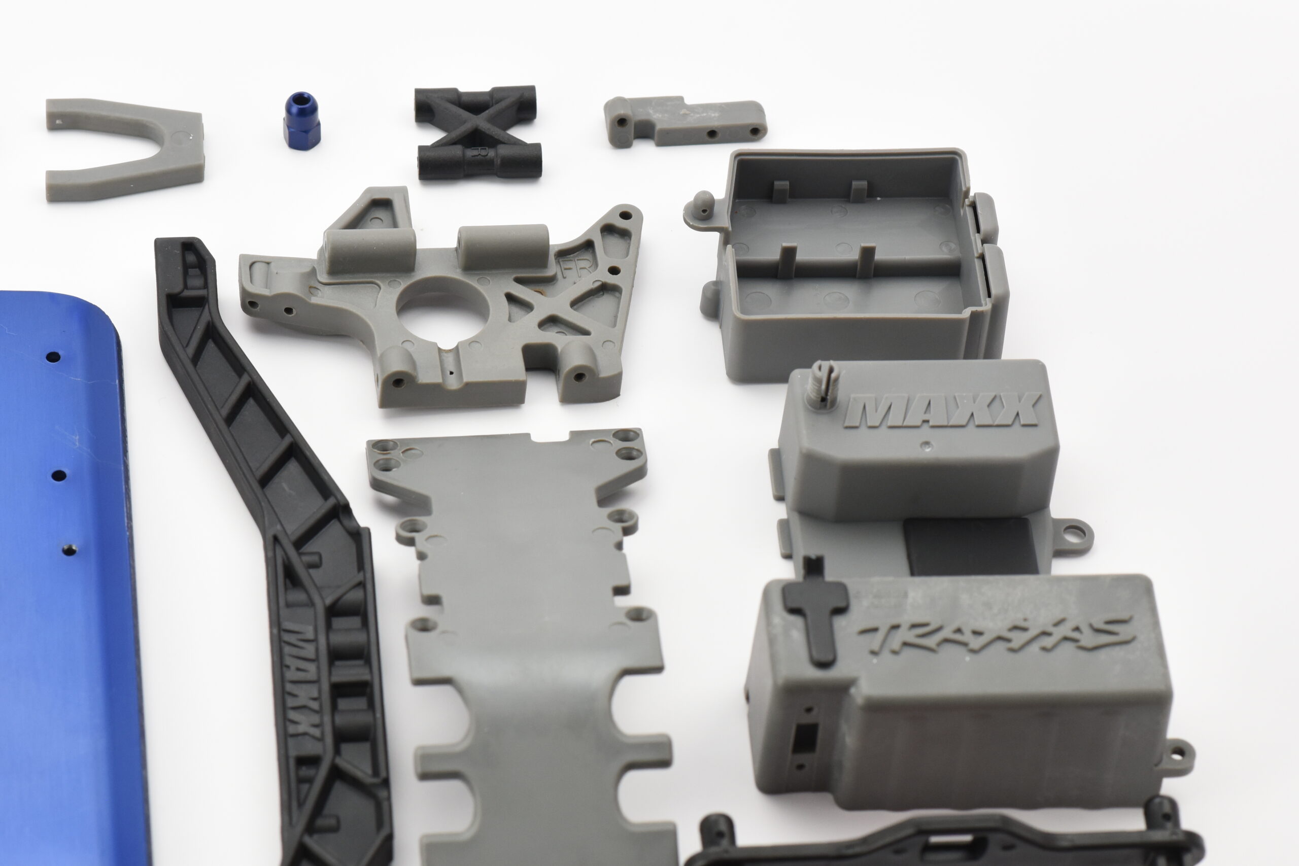 Traxxas T-Maxx 3.3 Chassis Parts (7) Fits Traxxas T-Maxx 3.3 49077-3 - CHASSIS 5122X 5197R (bulkhead towers skids)