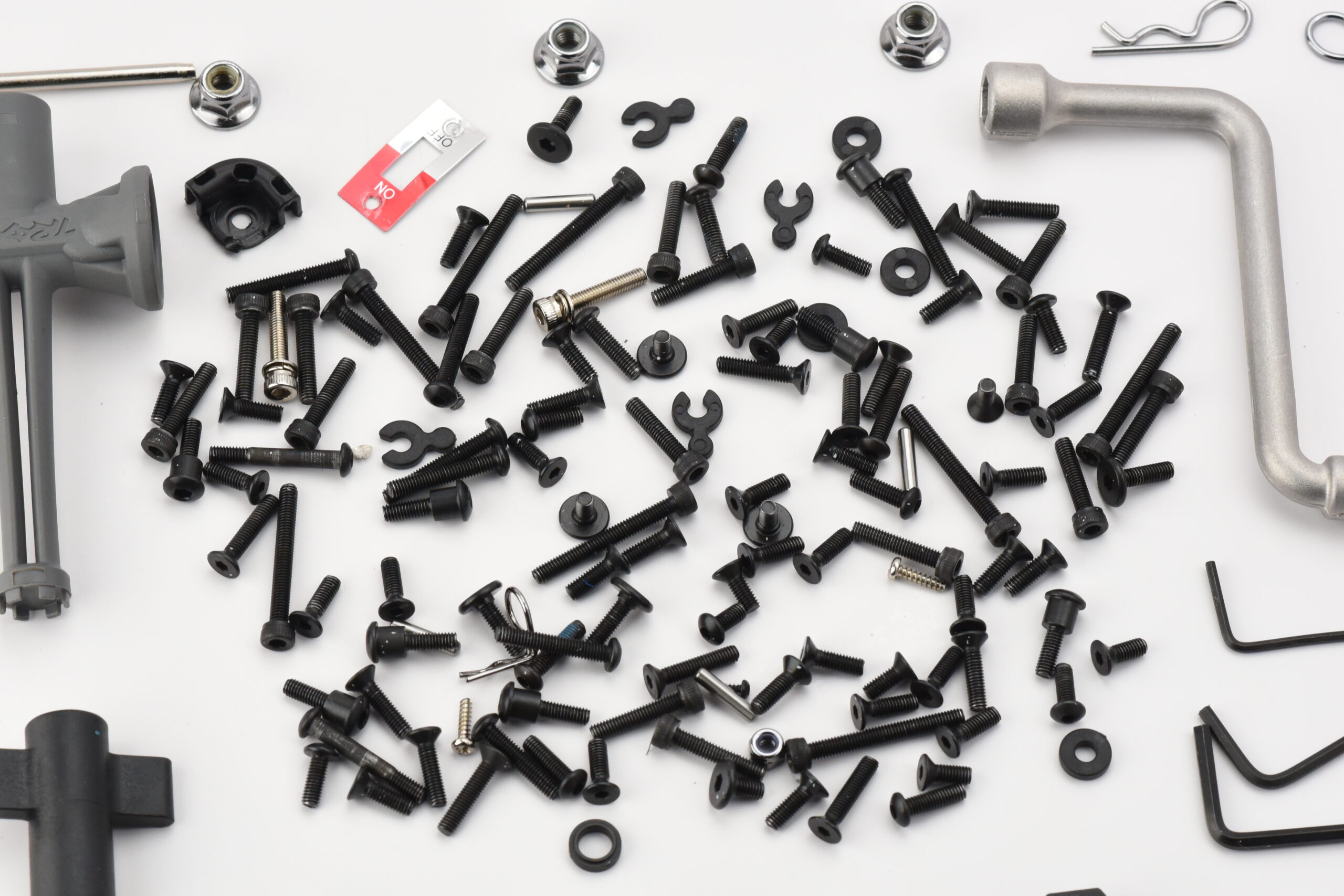 Traxxas T-Maxx 3.3 Screws Hubs Hardware (2) Fits Traxxas T-Maxx 3.3 49077-3 - SCREWS & TOOLS Set Wheel Hubs (SCREWS TOOLS)