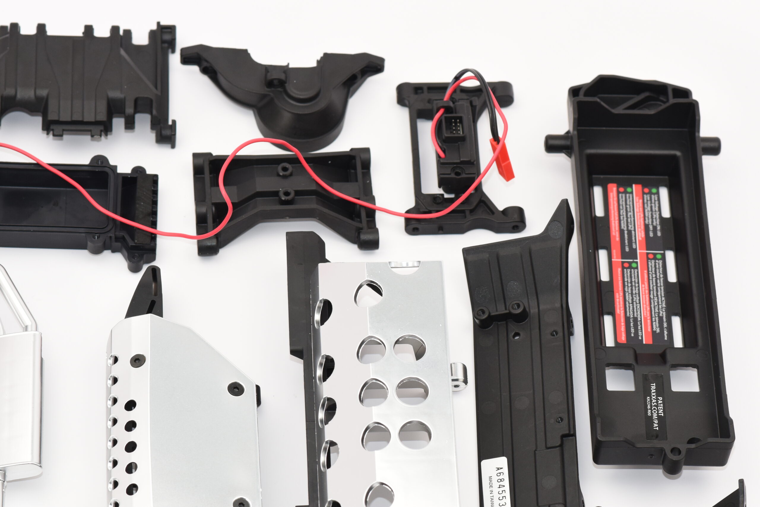 Traxxas TRX-6x6 Mercedes-Benz - BUMPERS Fenders Rock Sliders Battery Plate Mount