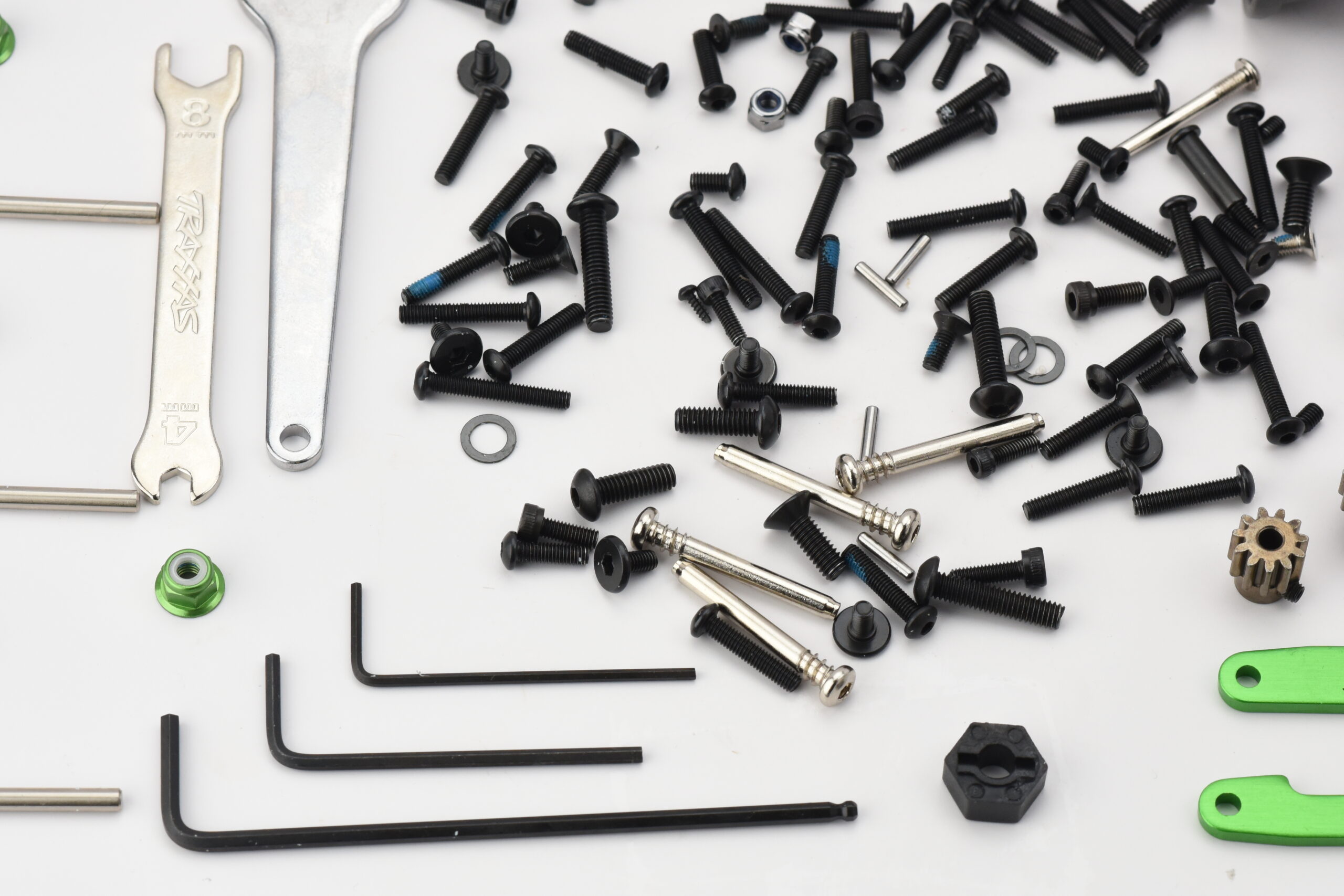 Traxxas Ultimate Rustler Screws Tools (5) Traxxas RUSTLER ULTIMATE SCREWS & TOOLS Set PINION Gears green wheel nut suspension pins