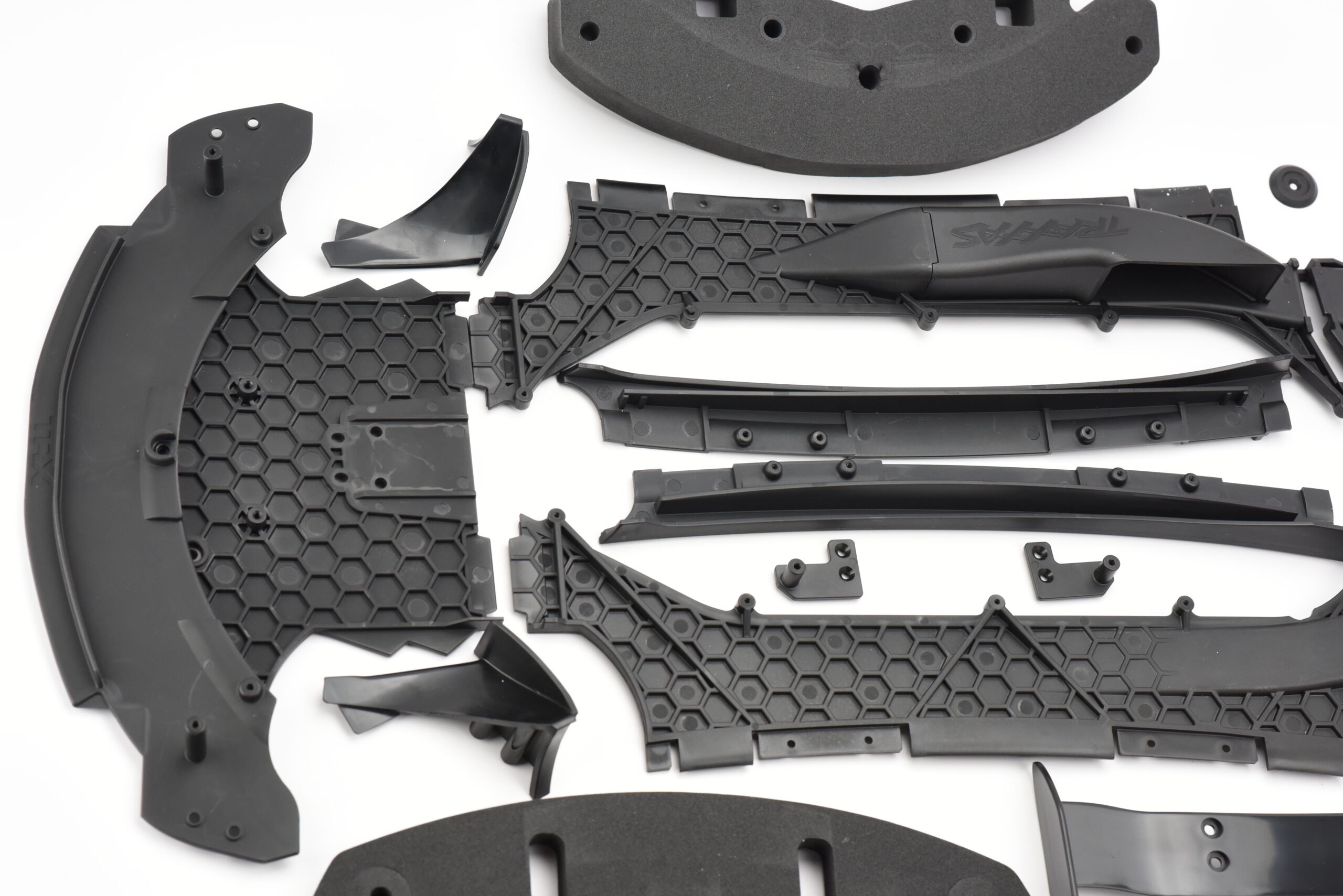 Traxxas XO-1 Bumper Splitter Wing (3) Fits Traxxas XO-1 LOWER PLASTIC SET bumper HIGH SPEED SPLITTER, Wing, Diffuser