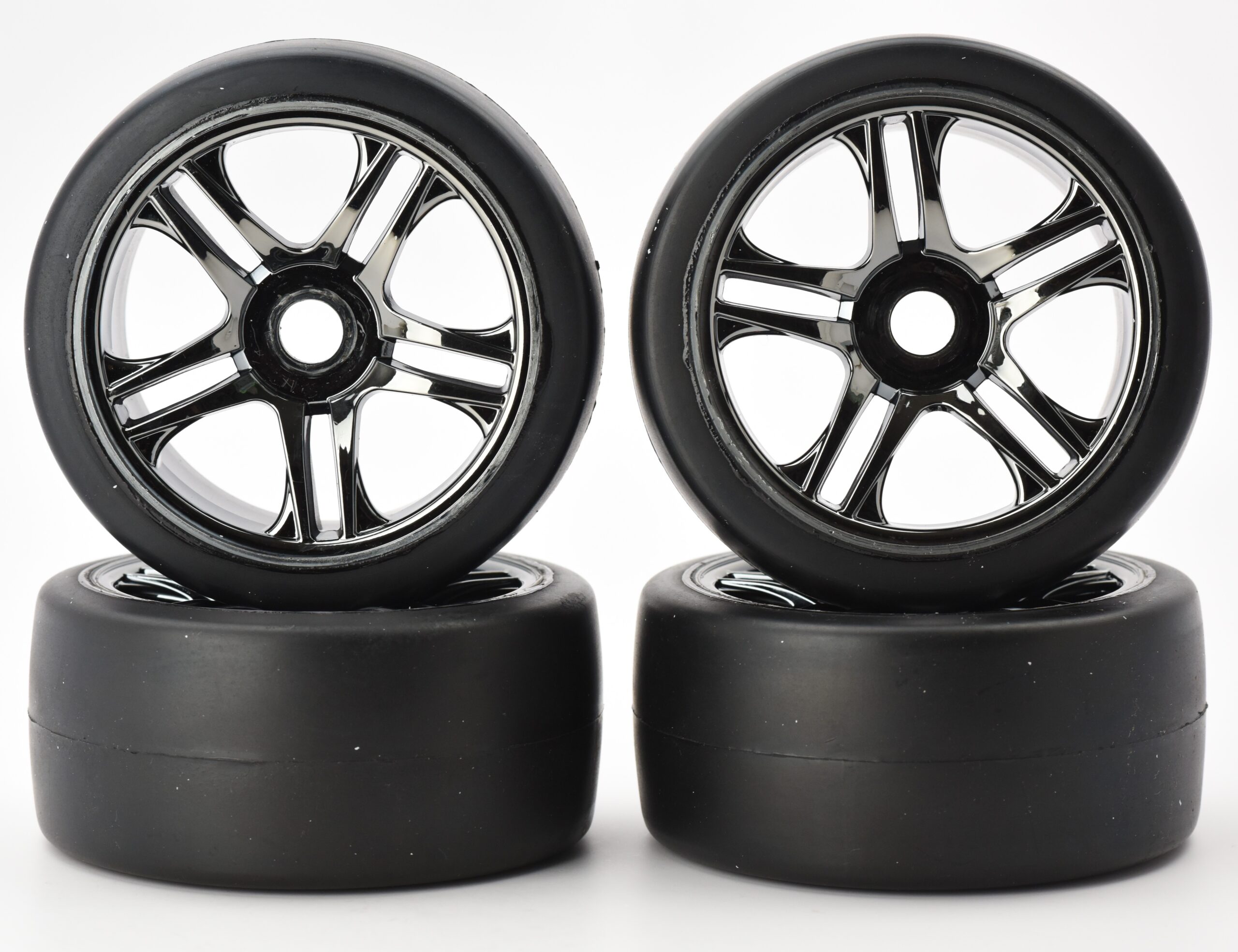 Traxxas XO-1 Tires Wheels (2) Fits Traxxas XO-1 Tires & wheels, assembled, glued split-spoke, black chrome (4)